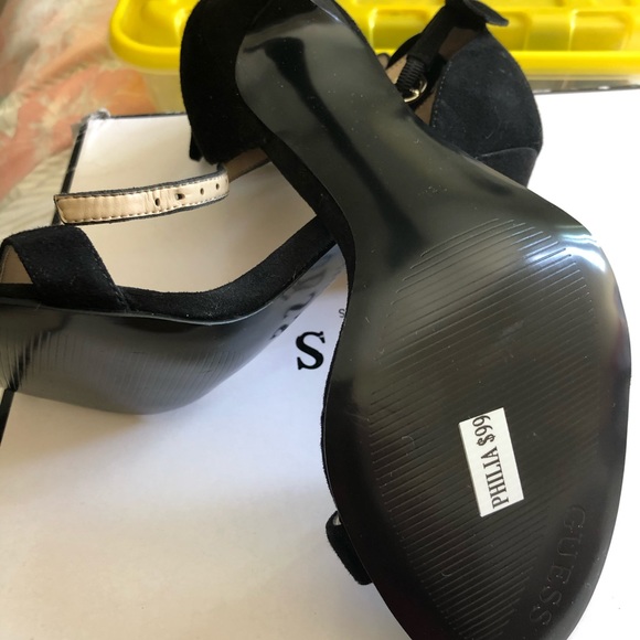New guess heels - Picture 3 of 3